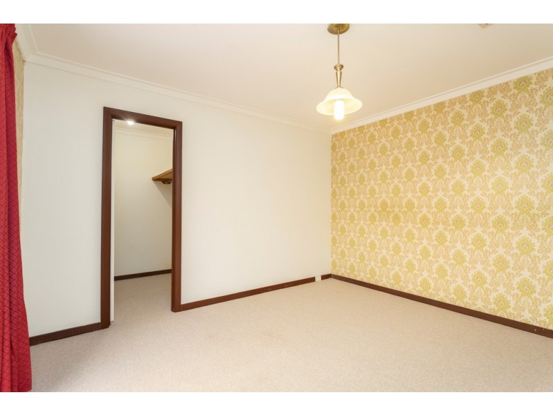 20 Regency Drive, Thornlie WA 6108