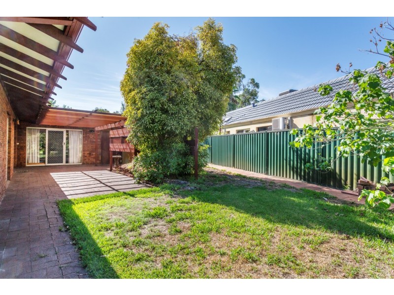 20 Regency Drive, Thornlie WA 6108