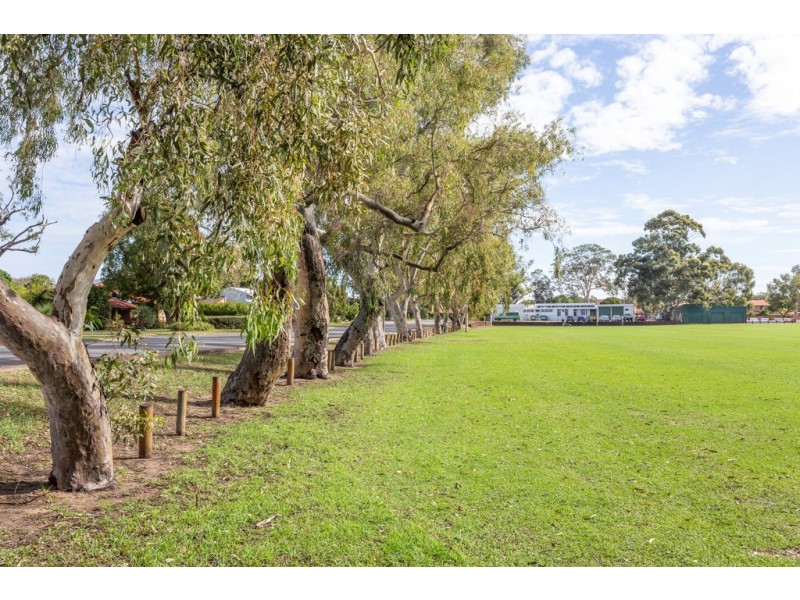 8/29 Chetwynd Way, Booragoon WA 6154
