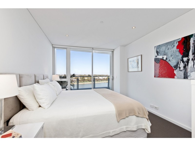 902/3 Marco Polo Drive, Mandurah WA 6210