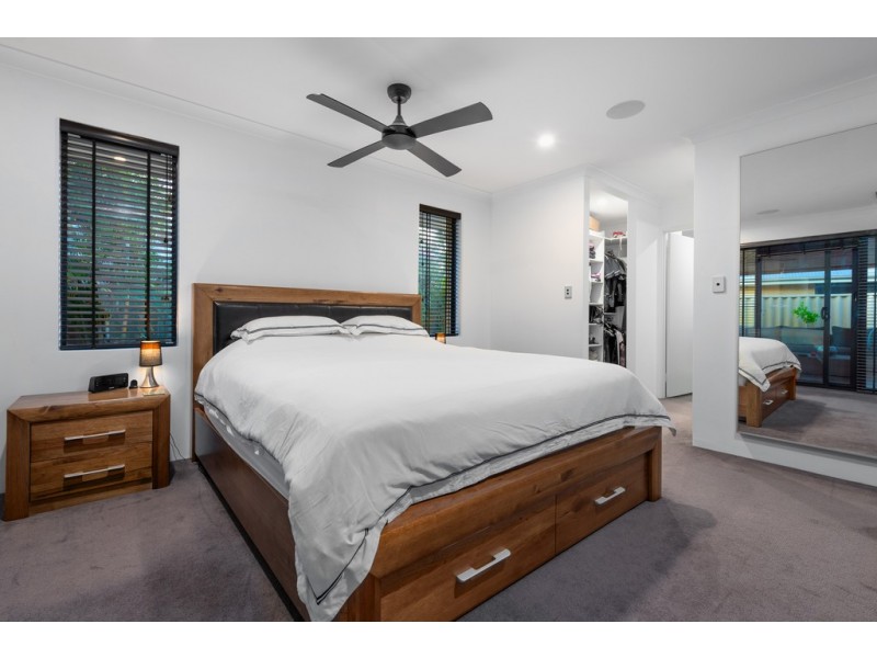 15 Halcyon Way, Atwell WA 6164