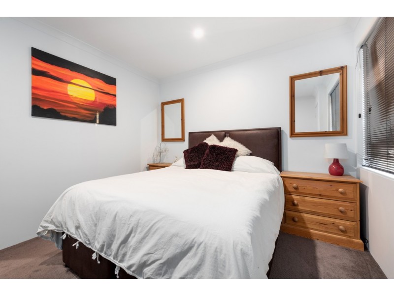 15 Halcyon Way, Atwell WA 6164