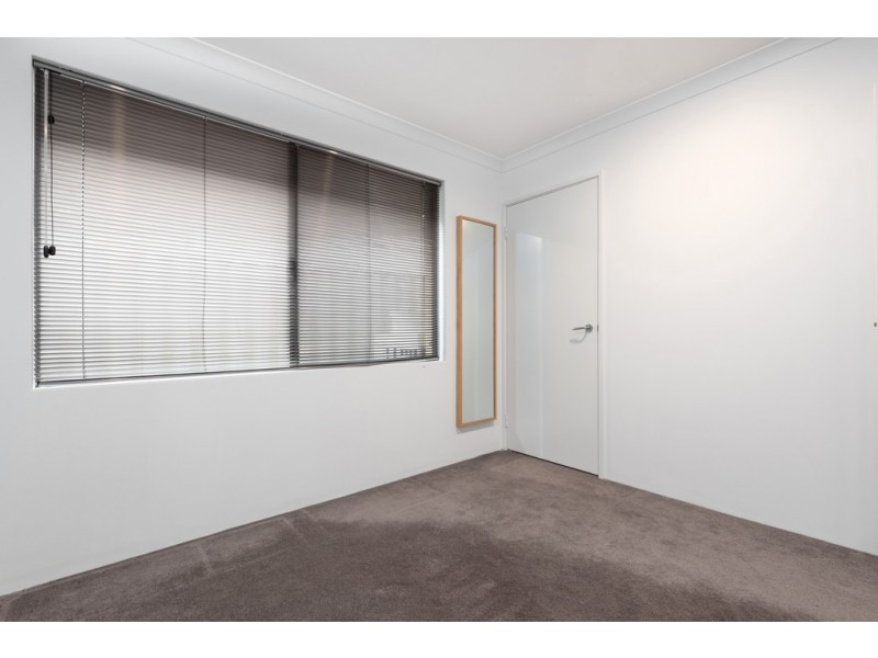 15 Halcyon Way, Atwell WA 6164