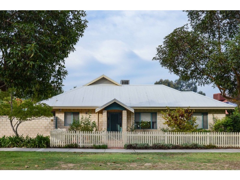 67A Henley Street, Manning WA 6152