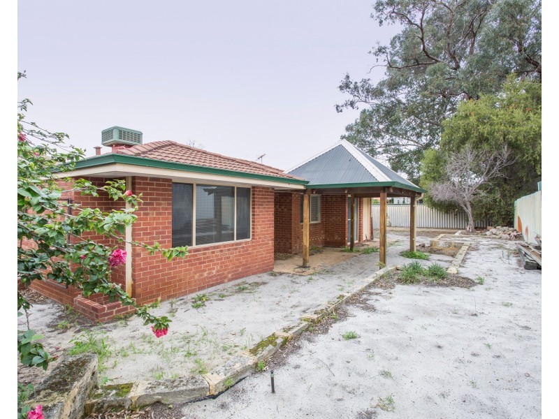 459A Riverton Drive East, Riverton WA 6148