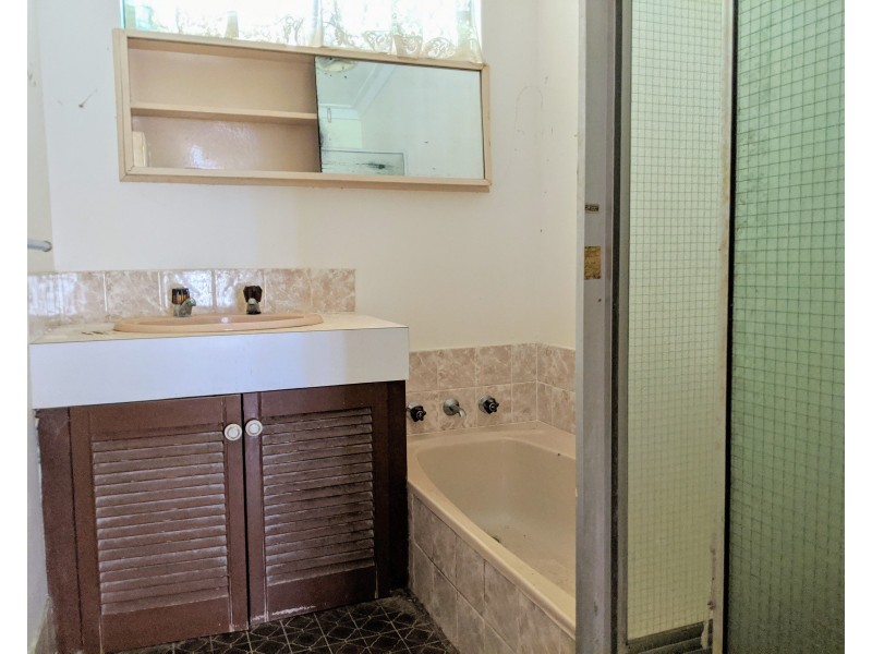 4 Passiflora Drive, Forrestfield WA 6058