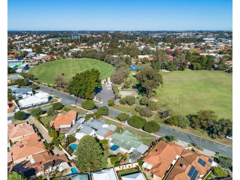 4 Jarman Avenue, Manning WA 6152