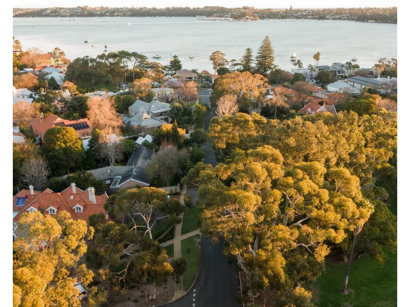 1/2 Melvista Avenue, Claremont WA 6010