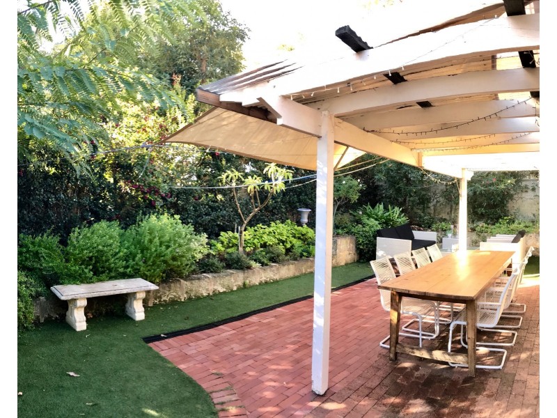 1/2 Melvista Avenue, Claremont WA 6010