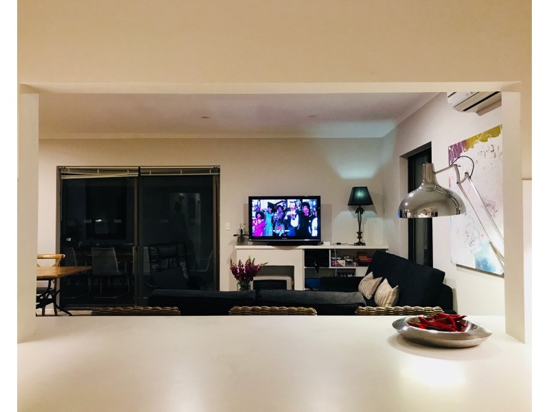 1/2 Melvista Avenue, Claremont WA 6010