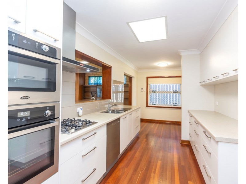 27 Wyndham Street, St James WA 6102