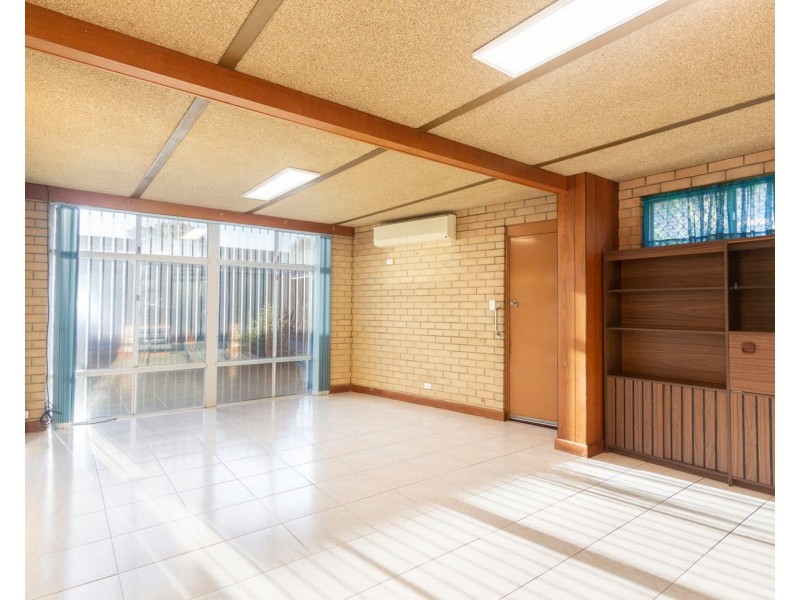 27 Wyndham Street, St James WA 6102