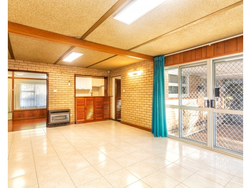 27 Wyndham Street, St James WA 6102