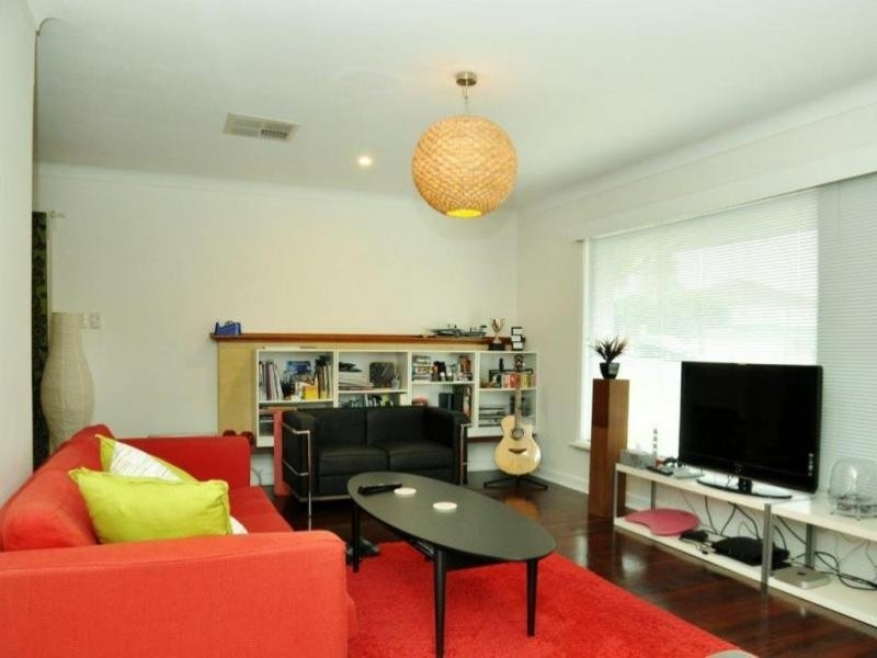 29 Wyndham Street, St James WA 6102