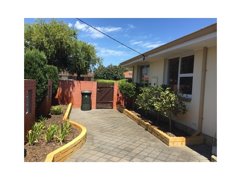 1 Greenside Street, Dianella WA 6059