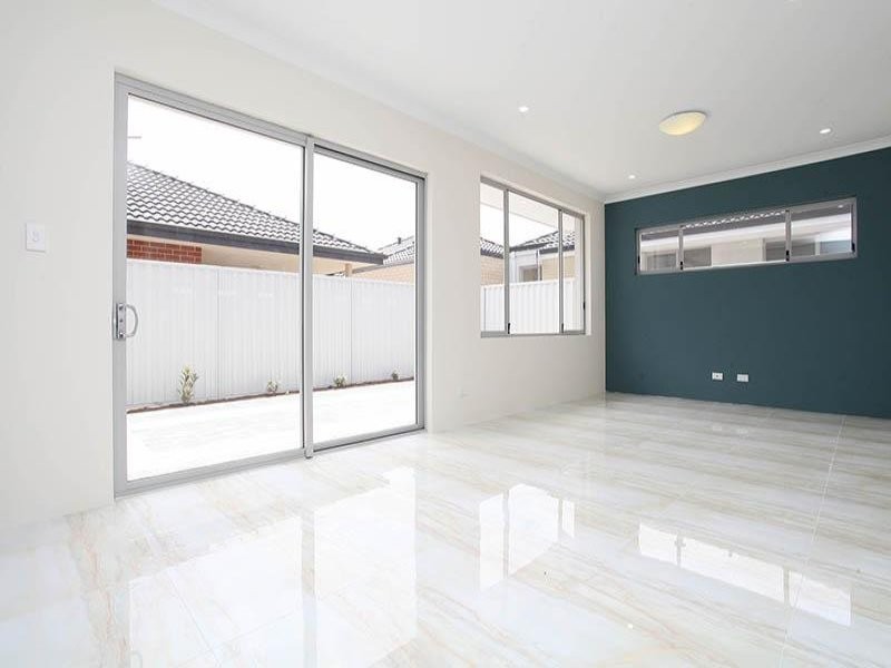 3/15 Doust Street, Cannington WA 6107