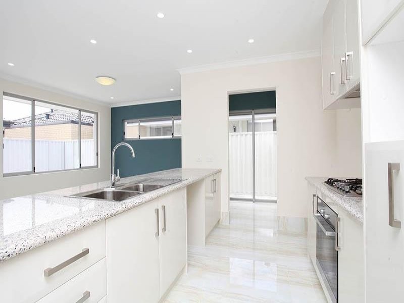 3/15 Doust Street, Cannington WA 6107