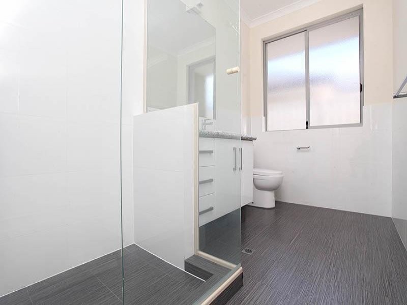 3/15 Doust Street, Cannington WA 6107