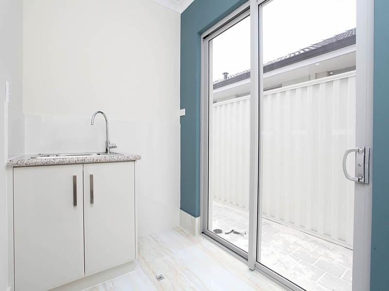 3/15 Doust Street, Cannington WA 6107