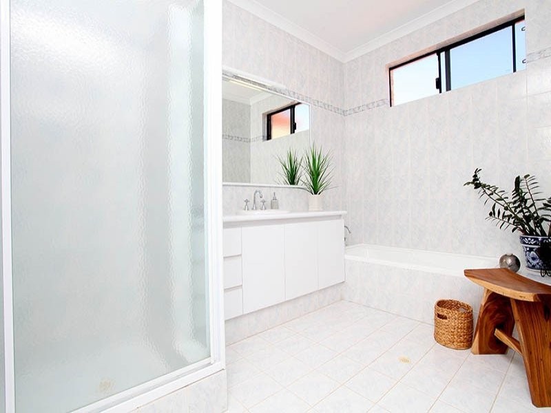 35 Sedgeland Way, Ascot WA 6104