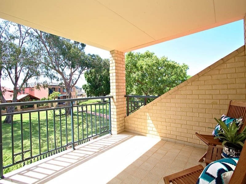 35 Sedgeland Way, Ascot WA 6104