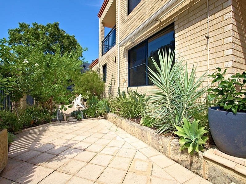 35 Sedgeland Way, Ascot WA 6104