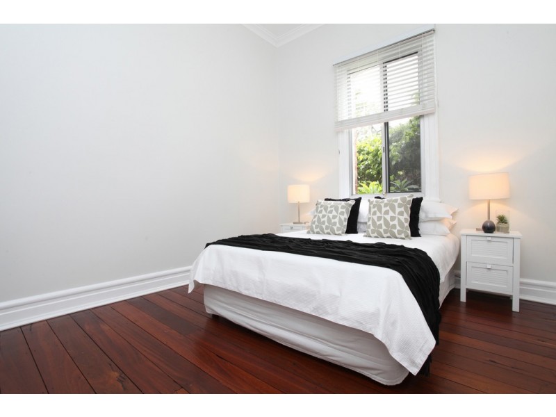 13 Sunbury Road, Victoria Park WA 6100