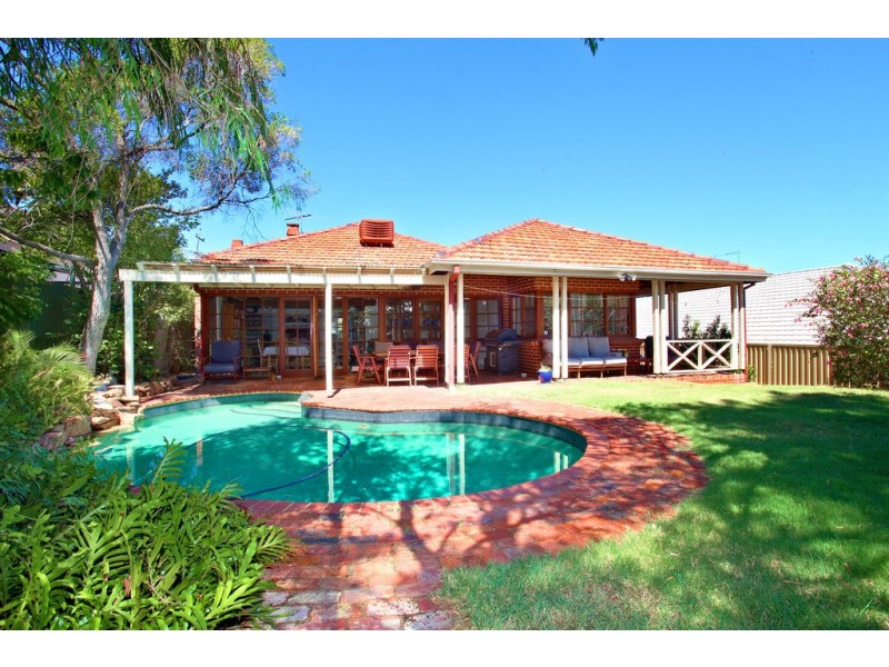 28 Fourth Avenue, Kensington WA 6151