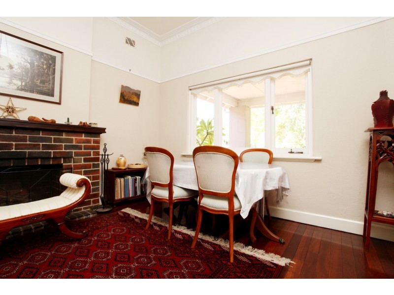 28 Fourth Avenue, Kensington WA 6151