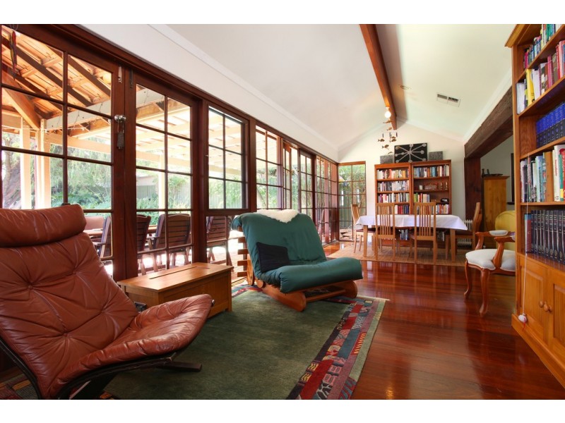 28 Fourth Avenue, Kensington WA 6151