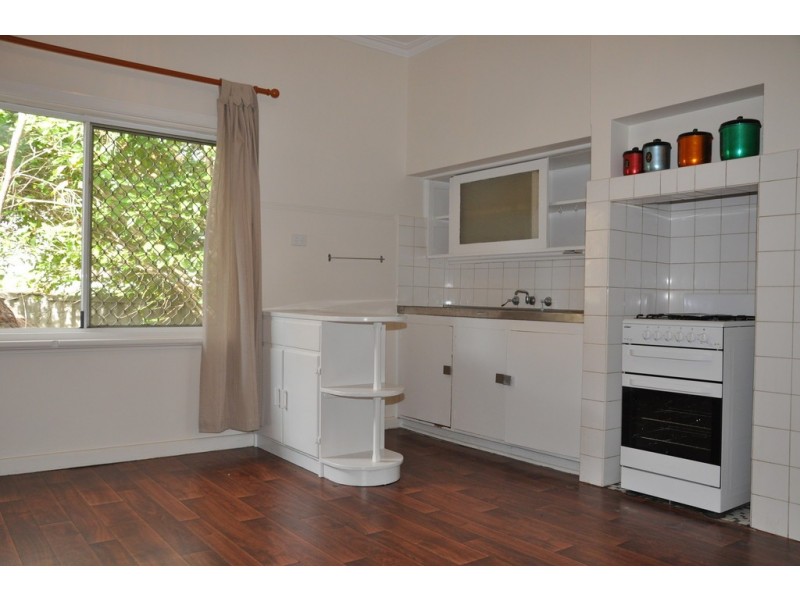 109 Lansdowne Road, Kensington WA 6151