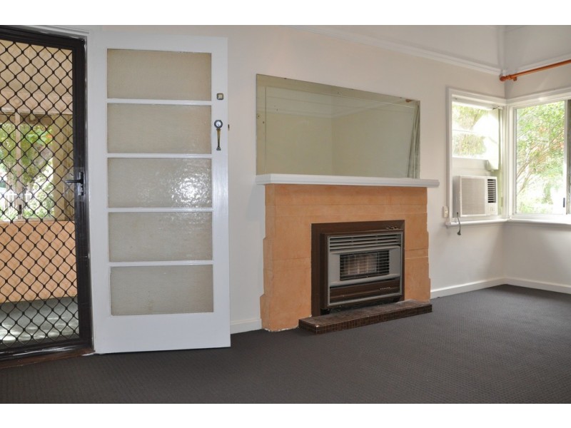 109 Lansdowne Road, Kensington WA 6151