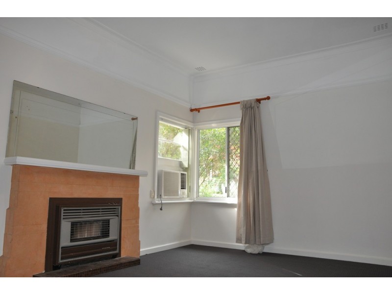 109 Lansdowne Road, Kensington WA 6151