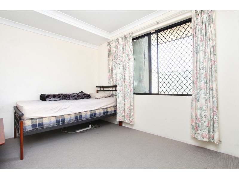 52 Monash Circle, Marangaroo WA 6064