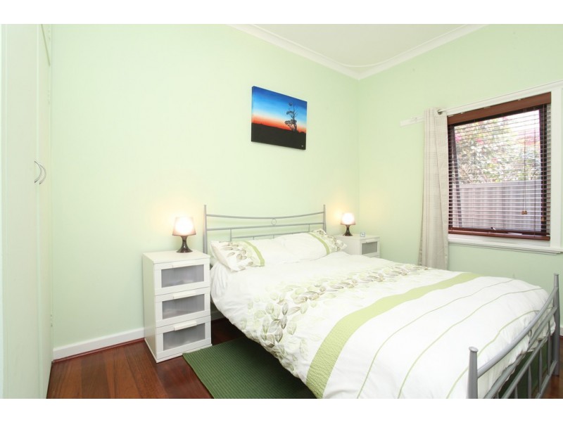 19 Gladstone Street, St James WA 6102