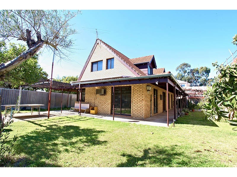 20A Merton Street, Victoria Park WA 6100