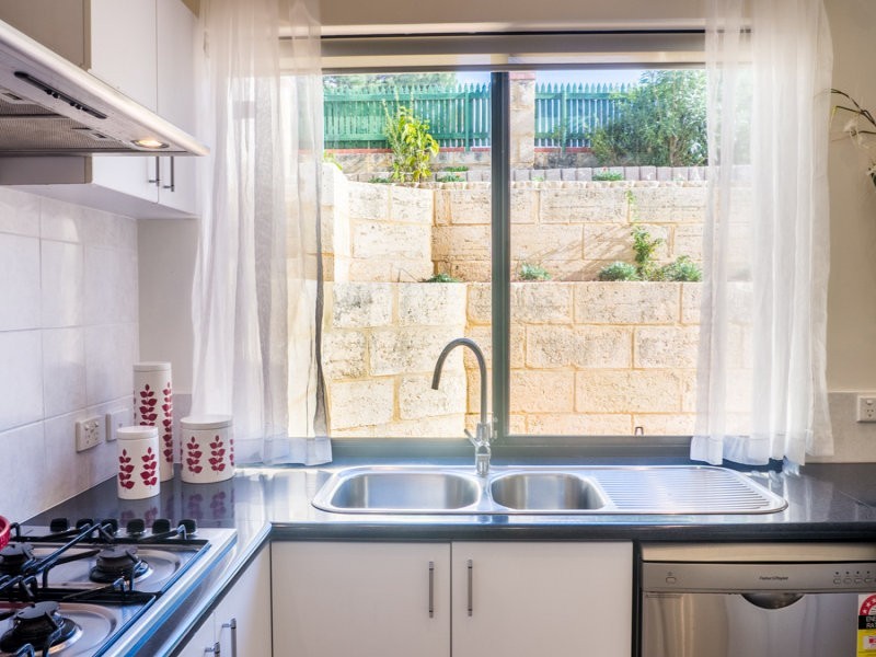 33 Mofflyn Circle, East Victoria Park WA 6101