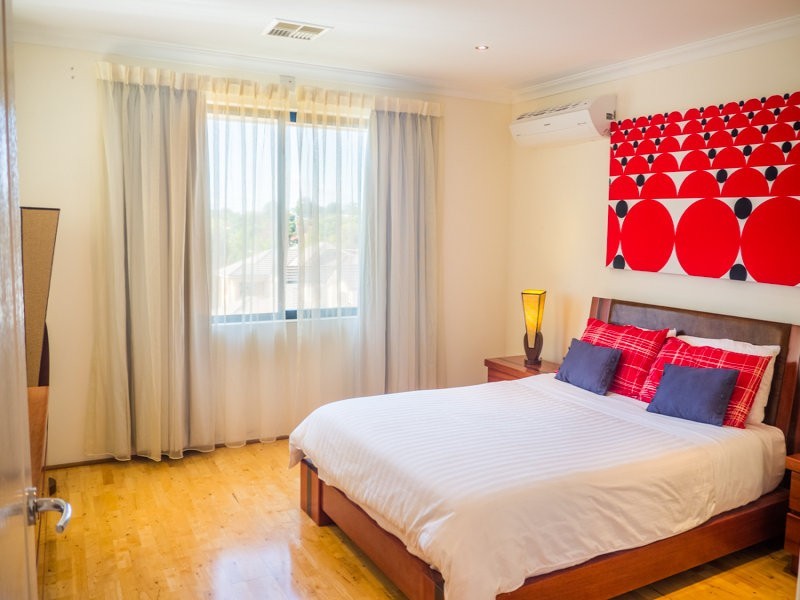 33 Mofflyn Circle, East Victoria Park WA 6101