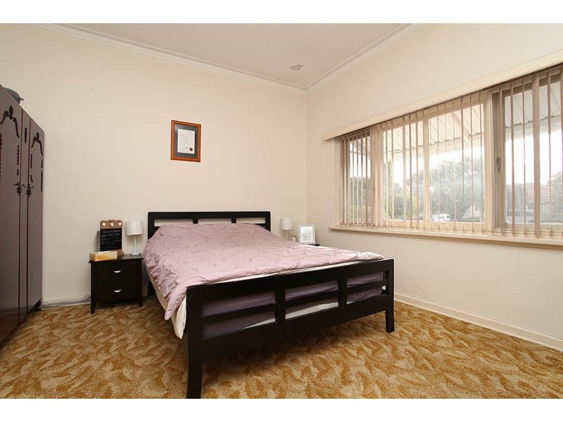 22 Salisbury Street, St James WA 6102