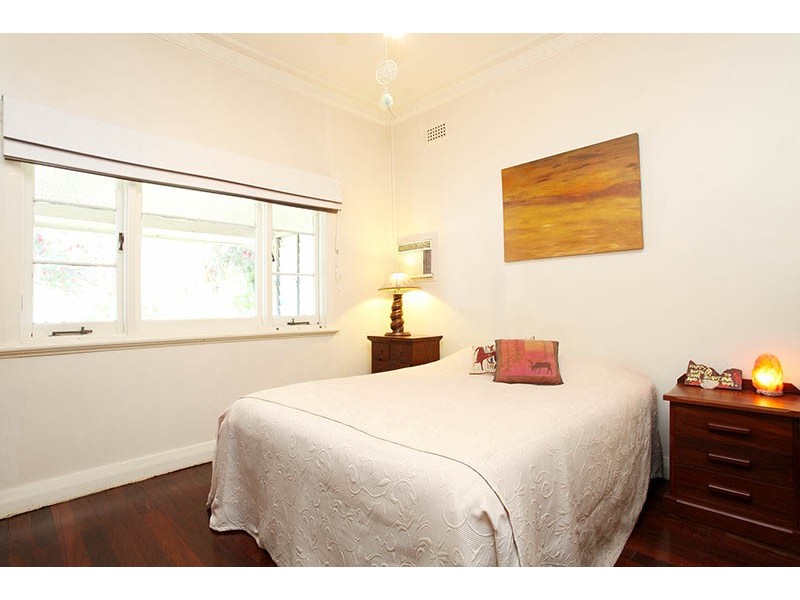 1 Salisbury Street, St James WA 6102