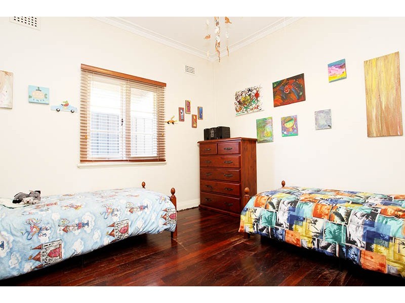 1 Salisbury Street, St James WA 6102