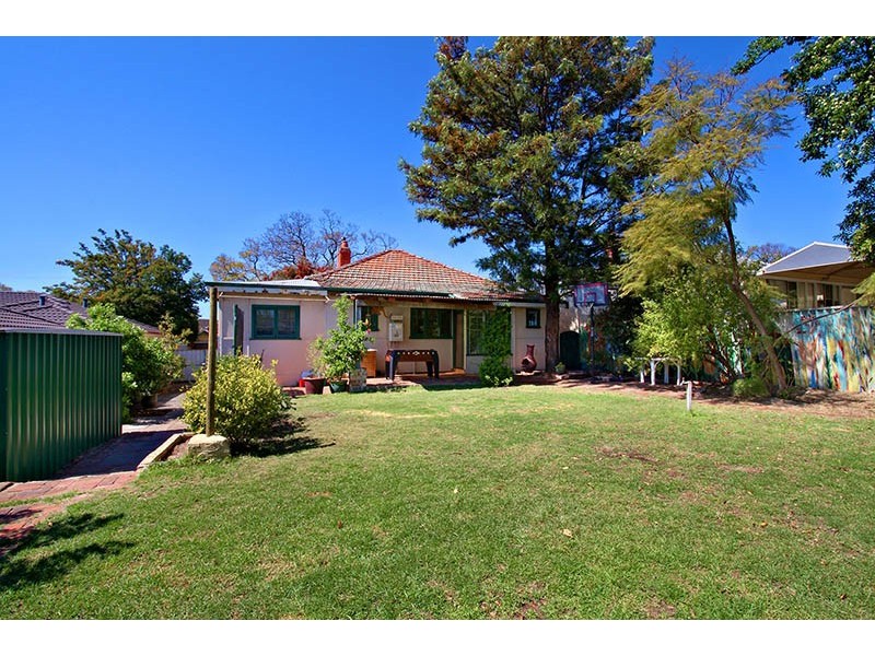 1 Salisbury Street, St James WA 6102
