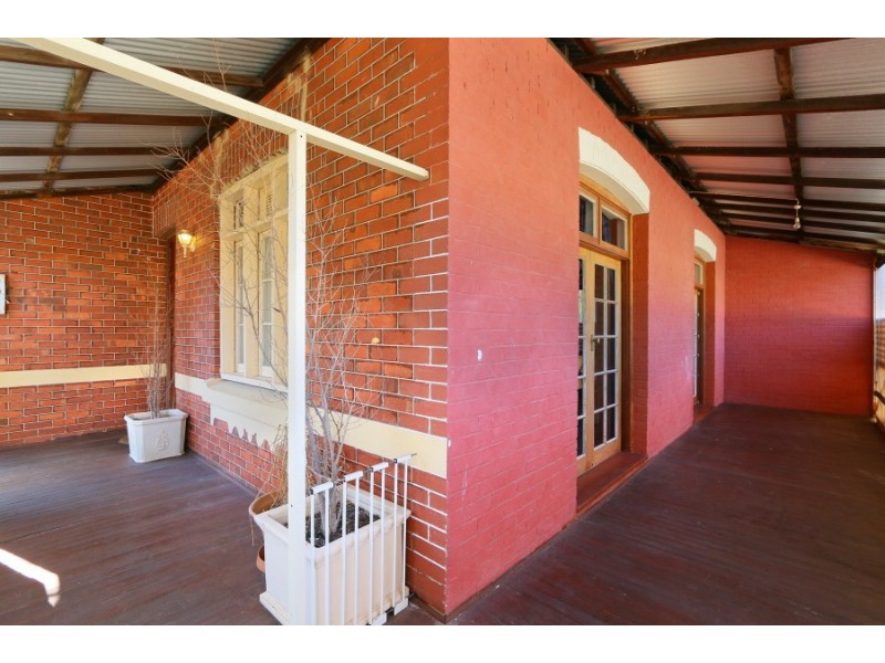 4 Merton Street, Victoria Park WA 6100