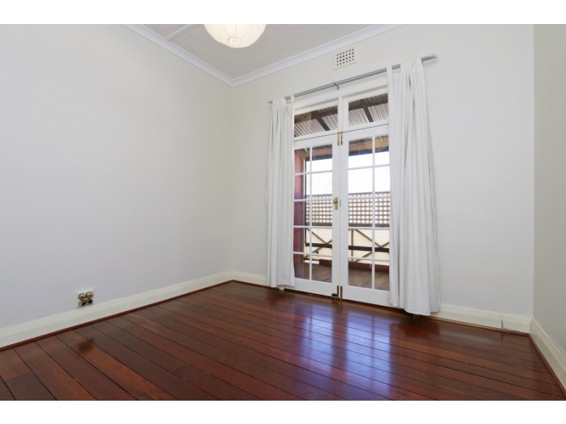 4 Merton Street, Victoria Park WA 6100