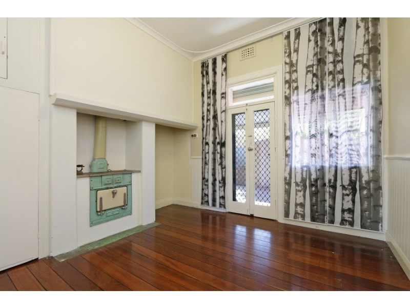 4 Merton Street, Victoria Park WA 6100