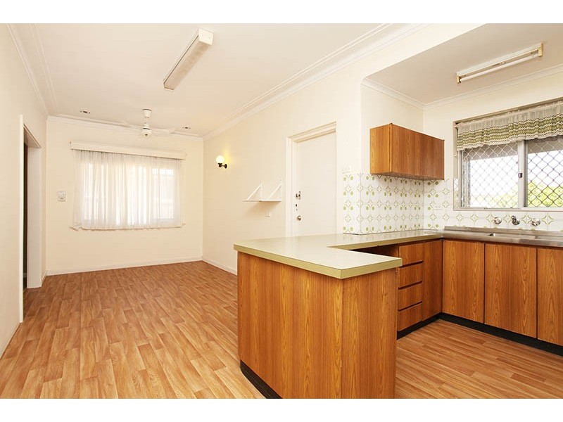 28 Leichardt Street, St James WA 6102