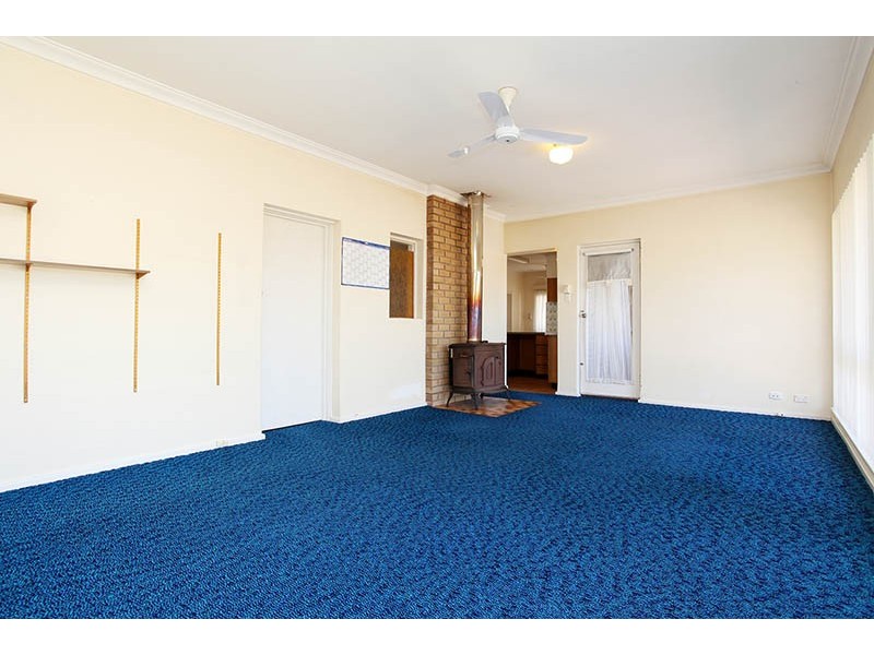 28 Leichardt Street, St James WA 6102