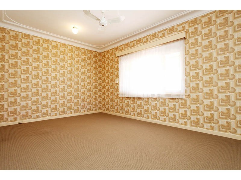 28 Leichardt Street, St James WA 6102