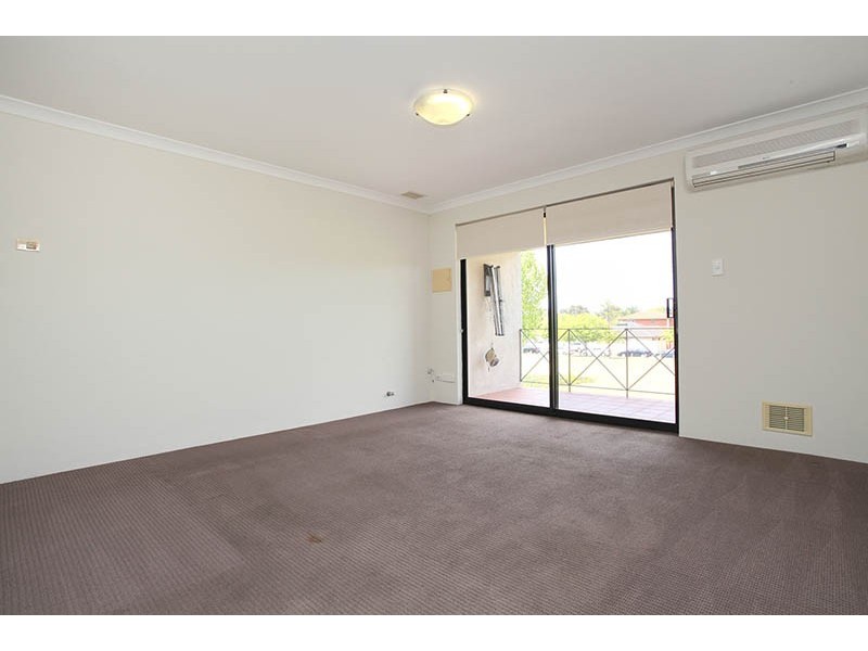 25/20 Gochean Avenue, Bentley WA 6102