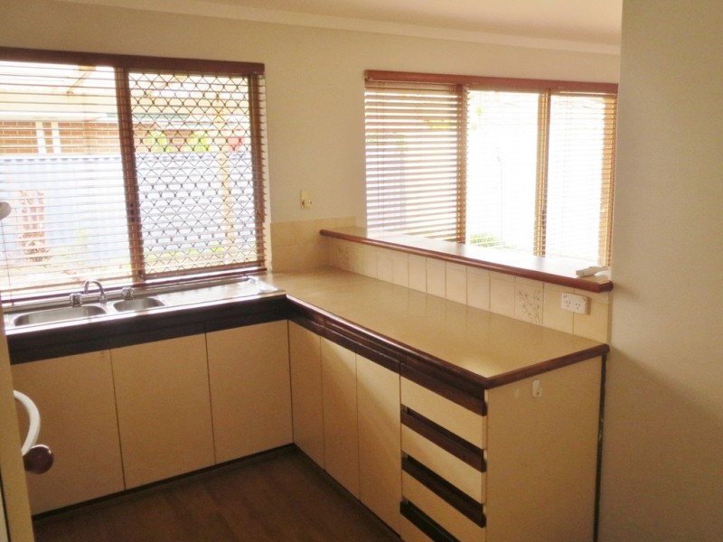 4/24 Strickland Street, South Perth WA 6151